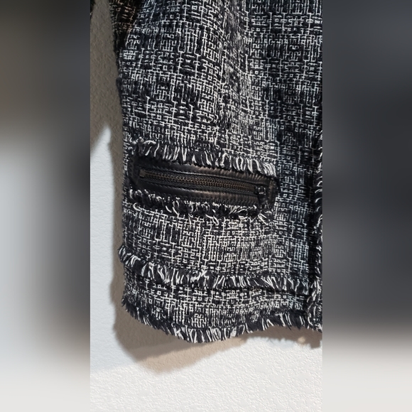 Rebecca Taylor Mixed Media Tweed Fringe Blazer with Lamb leather Trim, Size 10 - Picture 4 of 9